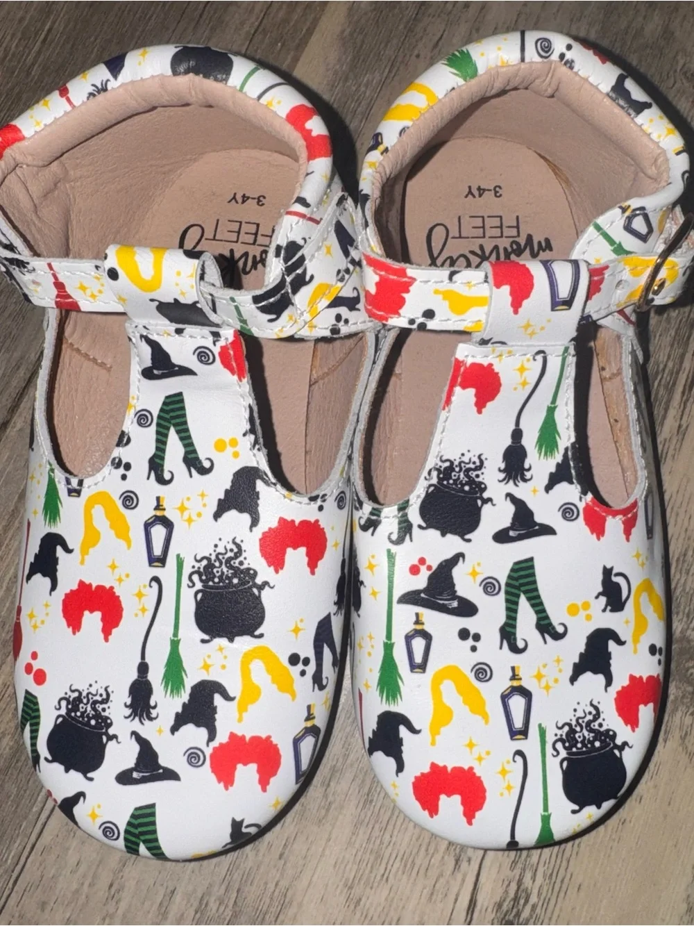 Monkey Feet hocus pocus